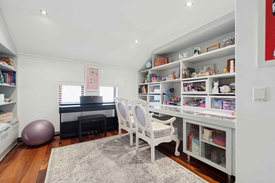 6 Bedroom Property for Sale in Atlantic Beach Golf Estate Western Cape